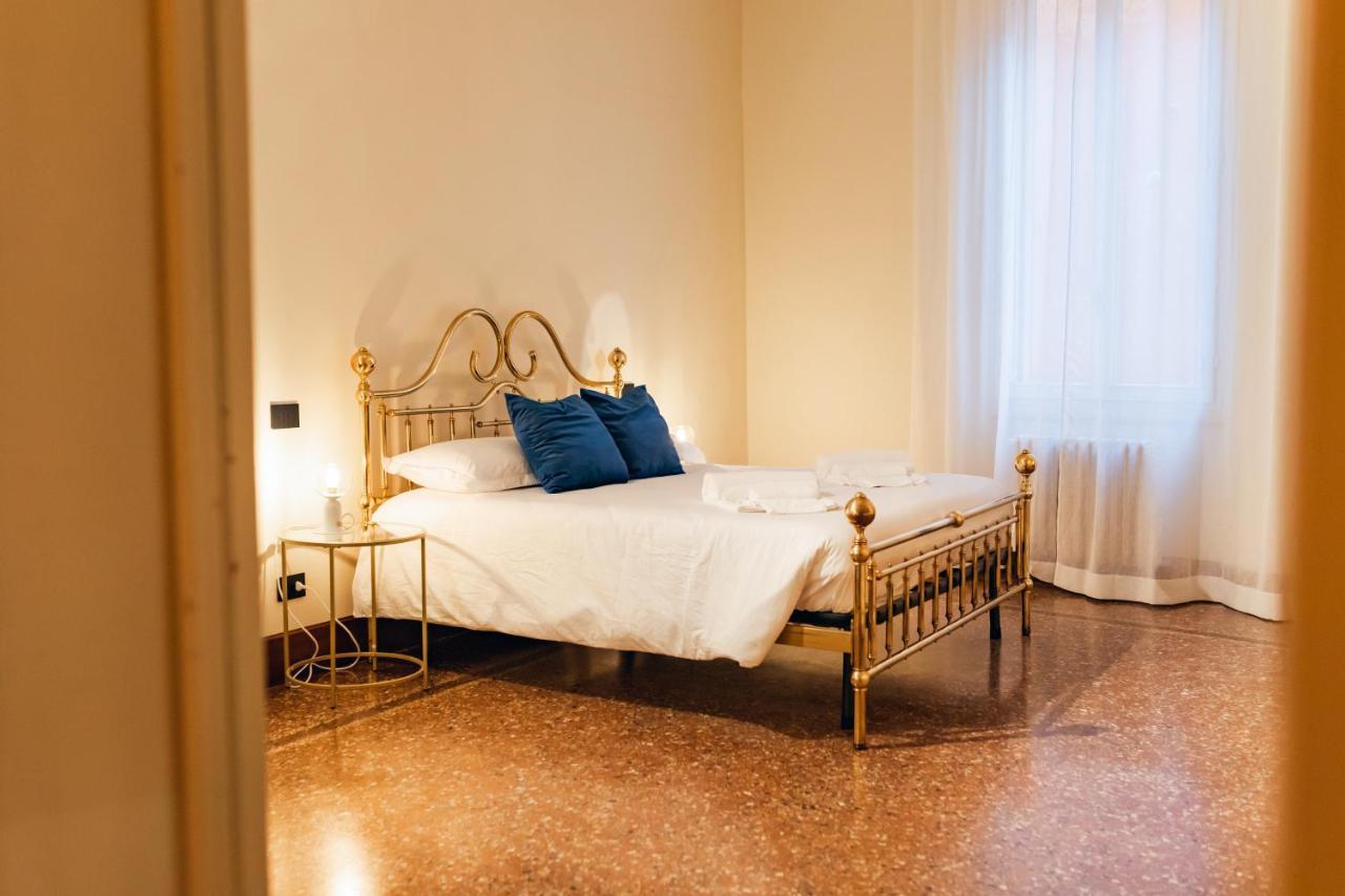 Apartamento Private Parking Centro Storico: L'Affresco Bolonia Exterior foto